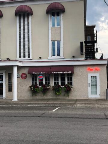 Auberge Centre Ville Chicoutimi Exteriér fotografie