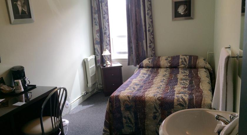 Auberge Centre Ville Chicoutimi Pokoj fotografie