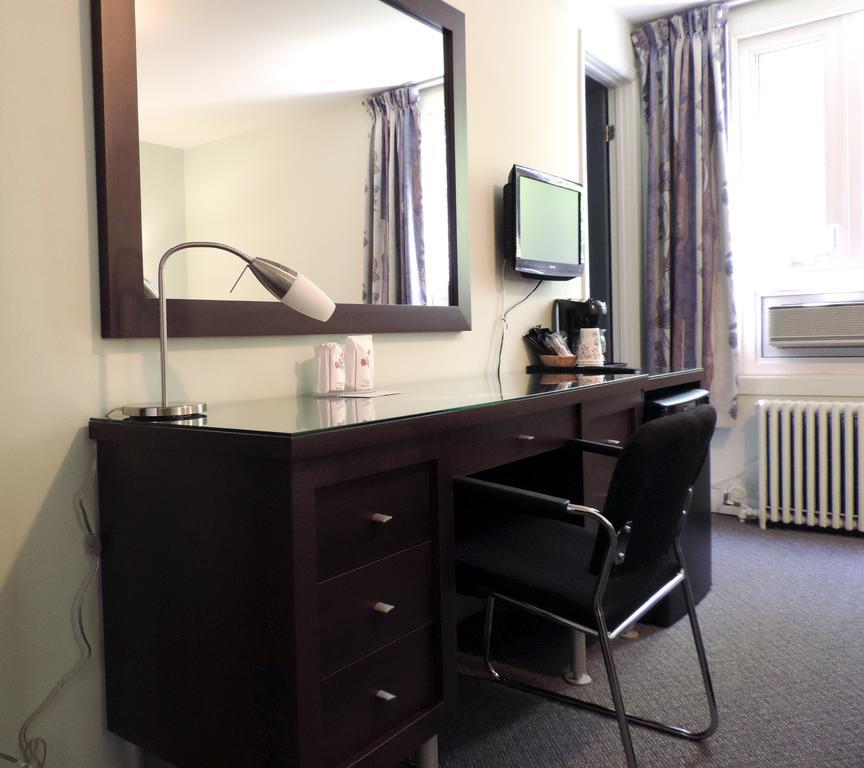 Auberge Centre Ville Chicoutimi Exteriér fotografie
