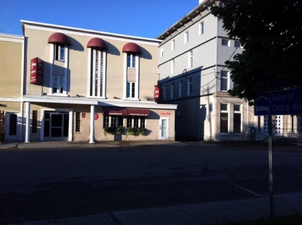 Auberge Centre Ville Chicoutimi Exteriér fotografie