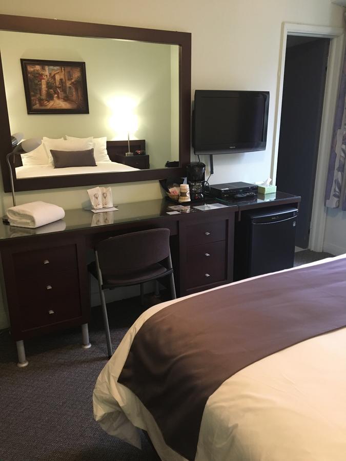 Auberge Centre Ville Chicoutimi Exteriér fotografie