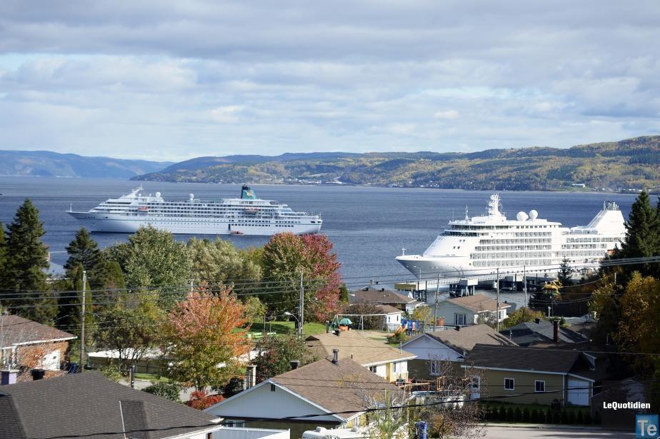Auberge Centre Ville Chicoutimi Exteriér fotografie